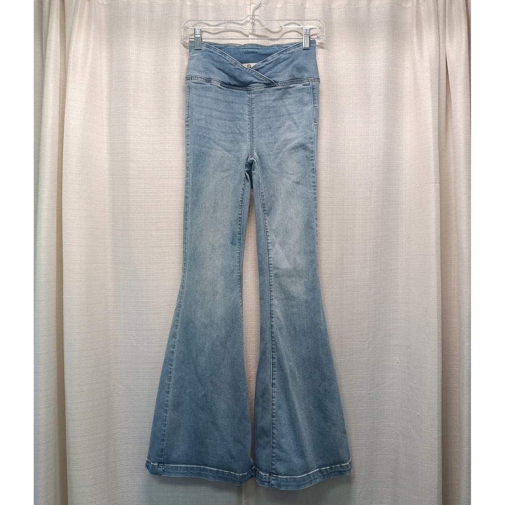 We The Free Free People Penny Pull-On Flare Jeans Light Wash V-Waist 24